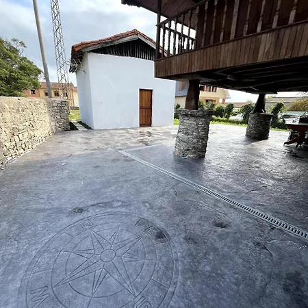 別荘 La Quintana De Pola *