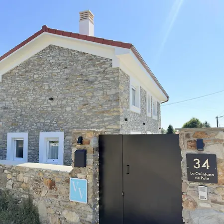 La Quintana De Pola 別荘